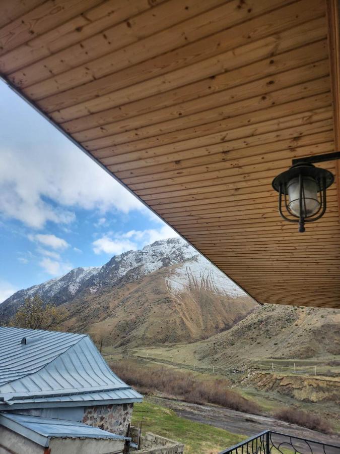 Moon Night Hotel Kazbegi Ngoại thất bức ảnh