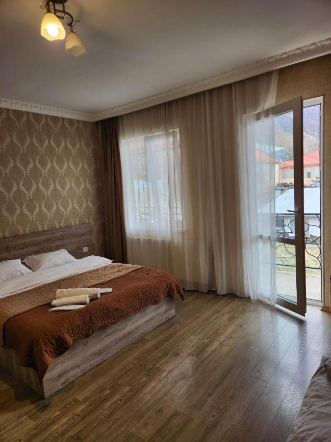 Moon Night Hotel Kazbegi Ngoại thất bức ảnh