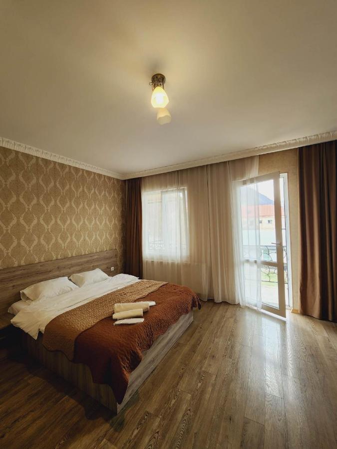 Moon Night Hotel Kazbegi Ngoại thất bức ảnh